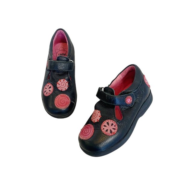 Umi | Girl's Black and Pink Flower Leather Mary Jane Shoes | Size: 7 - Picture 2 of 6